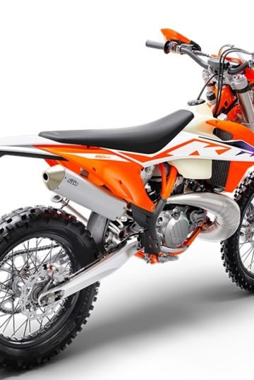 PHO_BIKE_PERS_REHI_exc-250-my23-rear-right_#SALL_#AEPI_#V1