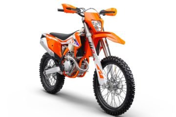 PHO_BIKE_PERS_REVO_exc-250-f-my23-front-right_#SALL_#AEPI_#V1