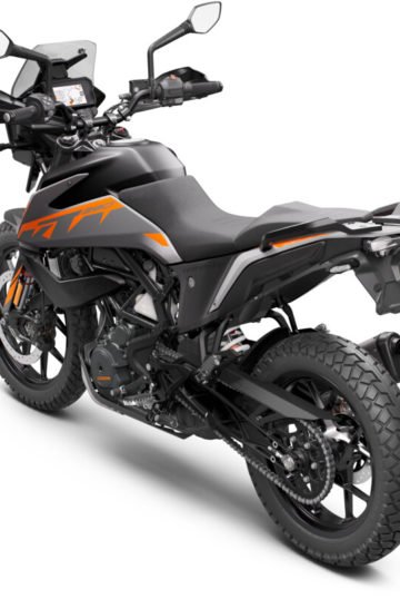 417269_KTM Adventure 390 MY22 BLACK Rear-Left_EU_ Global