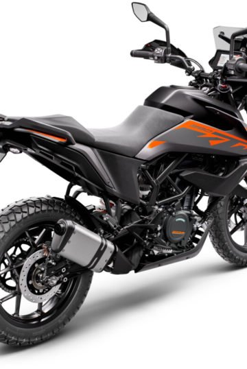 417270_KTM Adventure 390 MY22 BLACK Rear-Right_EU_ Global