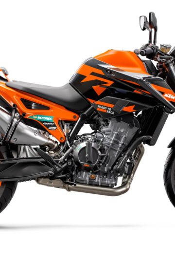 424729_MY22 890 DUKE GP ORANGE _90_ Right_USA