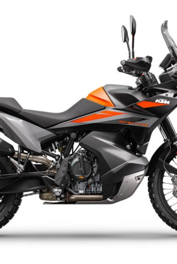 457273_890 ADVENTURE Black MY23 90-Right_01 LAUNCH KTM PICTURES_VIDEO_EU_ Global