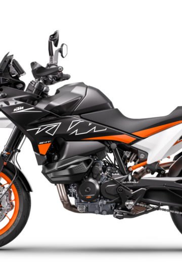 509828_MY23 KTM 890 SMT_90-Left_Studio