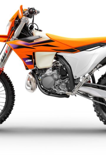 520579_MY24_KTM-300-EXC_EU_90-Left_EUROPE GLOBAL