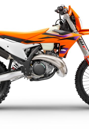 520581_MY24_KTM-300-EXC_EU_90-Right_EUROPE GLOBAL