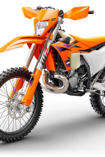 521303_MY24_KTM-250-XC-W_US_Front-Left_USA