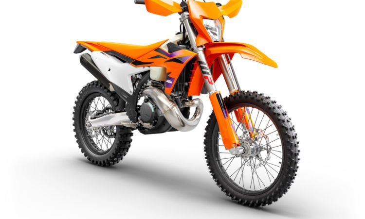 521304_MY24_KTM-250-XC-W_US_Front-Right_USA