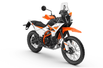 PHO_BIKE_90_REVO_Travel-KTM-2025-390-adventure-r-white-right-front-view-studio-image_#SALL_#AEPI_#V1