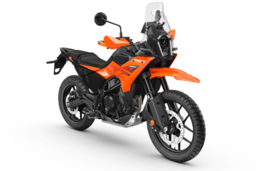 PHO_BIKE_90_REVO_Travel-KTM-2025-390-adventure-x-orange-eu-right-front-view-studio-image_#SALL_#AEPI_#V1