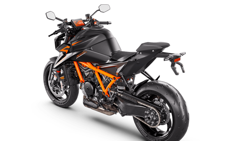 PHO_BIKE_PERS_LIHI_MY24-KTM-1390-SUPER-DUKE-R-BLACK-EU-90-Rear-Left-Studio_#SALL_#AEPI_#V1