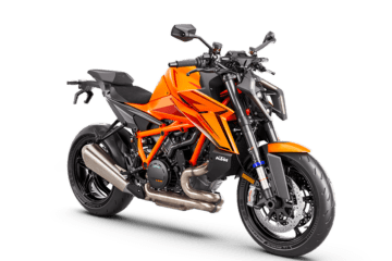 PHO_BIKE_PERS_REVO_MY24-KTM-1390-SUPER-DUKE-R-EVO-ORANGE-EU-90-front-RIGHt-Studio_#SALL_#AEPI_#V1