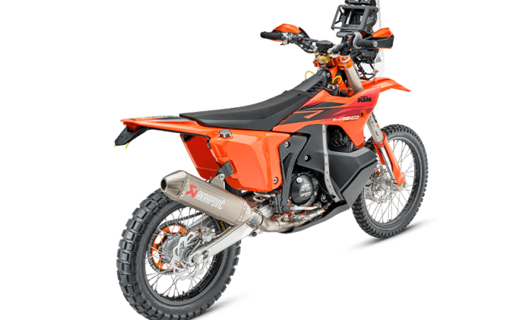 PHO_BIKE_PERS_REHI_MY27-KTM-450-rally-replica-right-rear-studio-view_#SALL_#AEPI_#V1