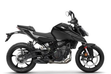 PHO_BIKE_90_RE_KTM-naked-bikes-125-suke-my26-right-side-view_#SALL_#AEPI_#V1
